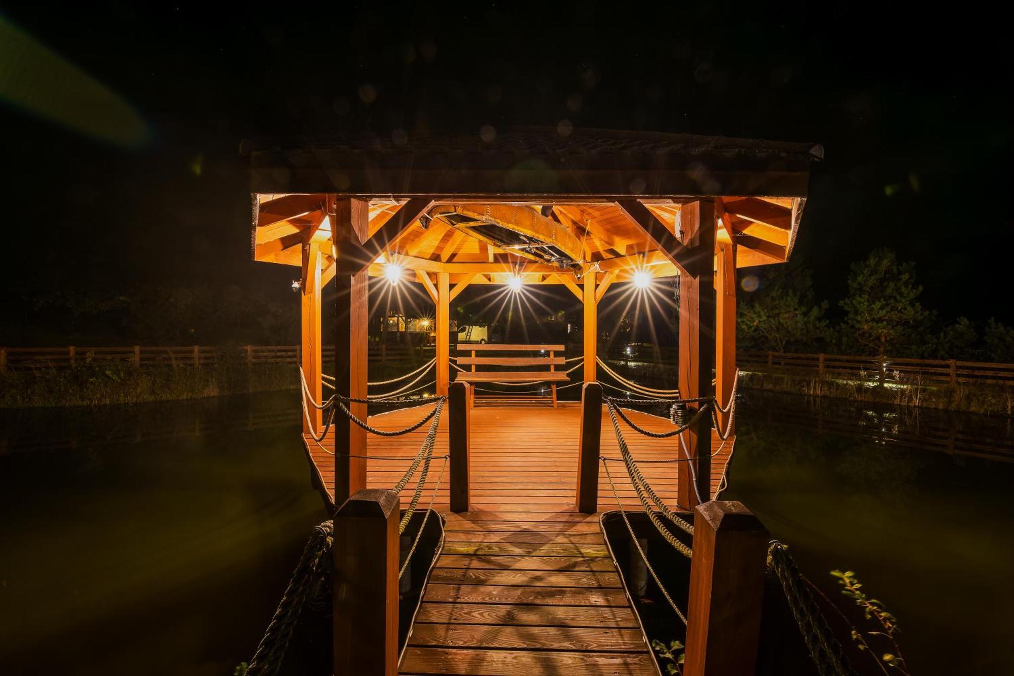 Glamping Pod Gwiazdami Pietrusza Wola Hotel Exterior foto